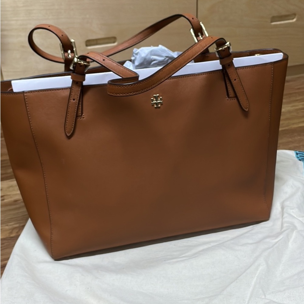 Tory Burch bag in excellent condition